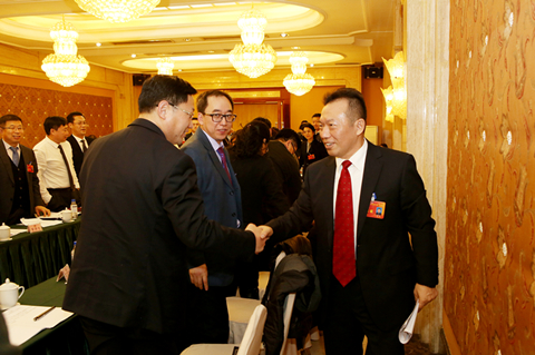 �����ϯ���������λίԱ��������?